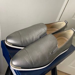Cole haan loafers. Run true to size.Good condition